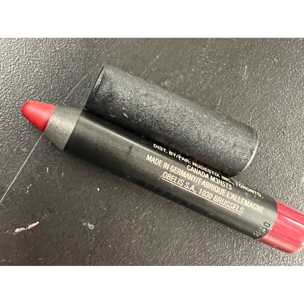 NUDESTIX Lip + Cheek in Raven